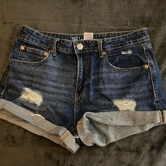 No Boundaries Women’s shorts size 7 - Picture 5 of 9